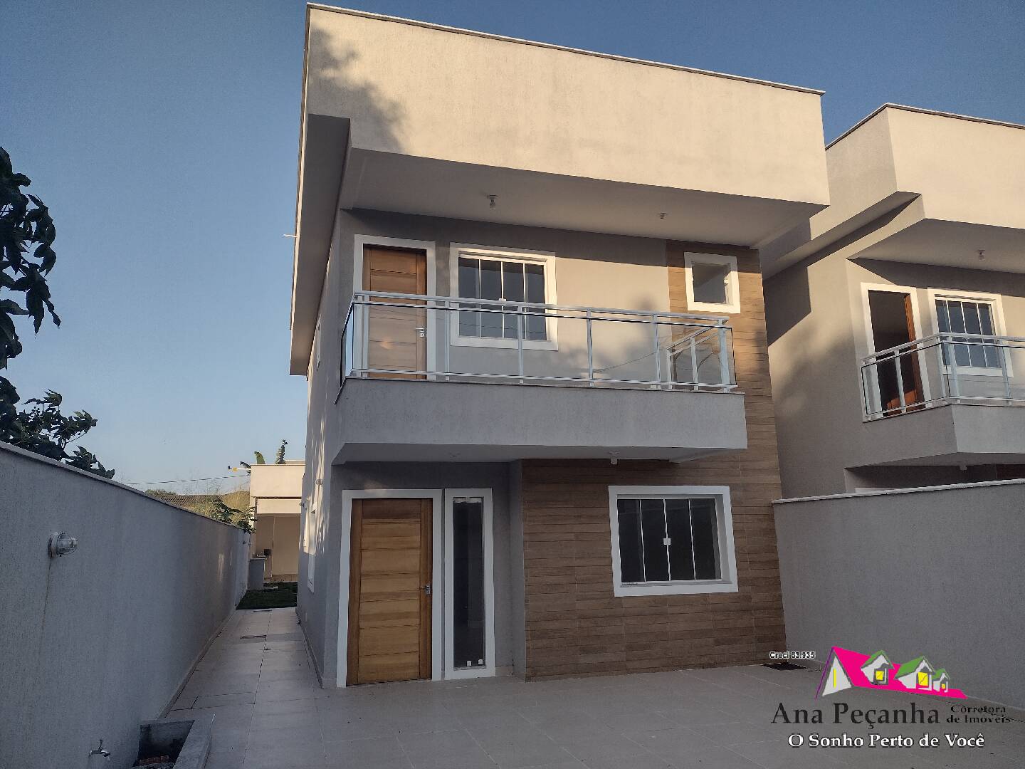Casa Enorme a Venda, 4 Dormitórios em Itaipuaçú!