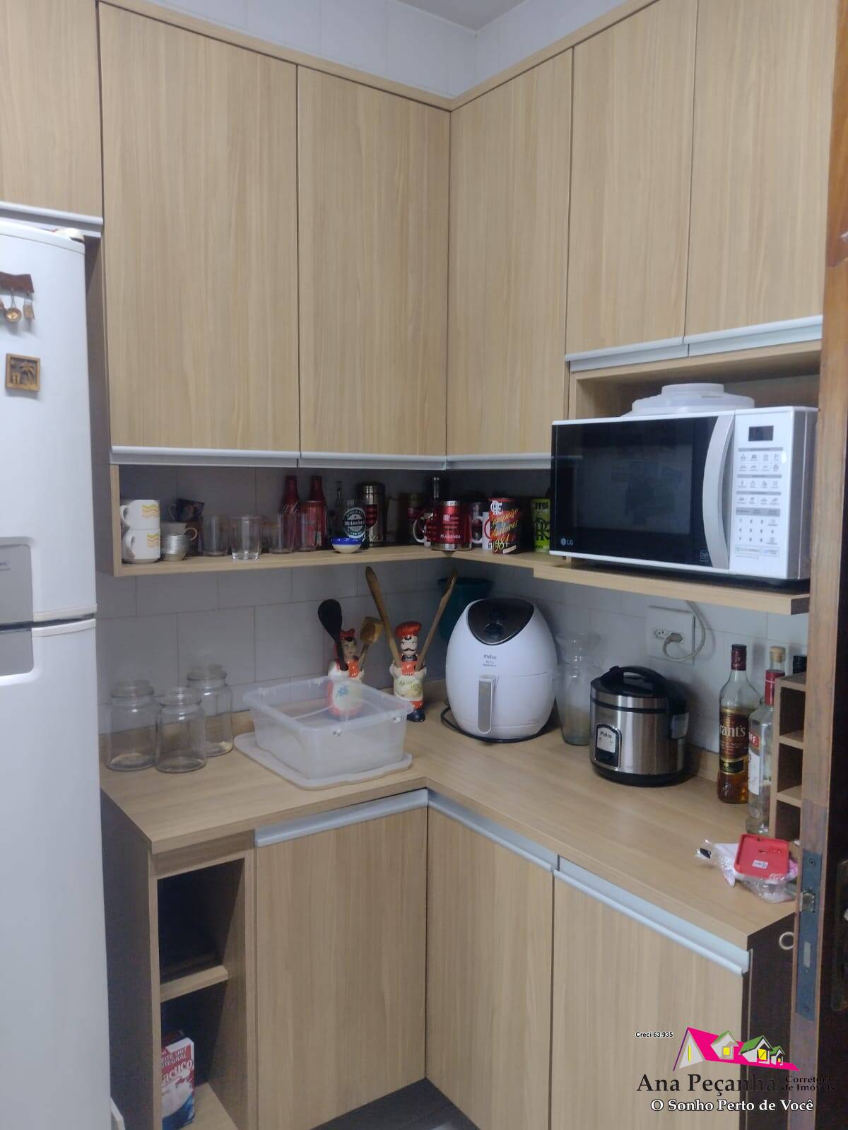 Casa a Venda com 3 Quartos, Piscina, Churrasqueira Próxima ao Barroco!!