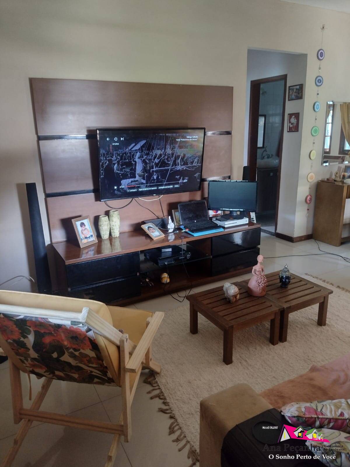 Casa a Venda com 3 Quartos, Piscina, Churrasqueira Próxima ao Barroco!!