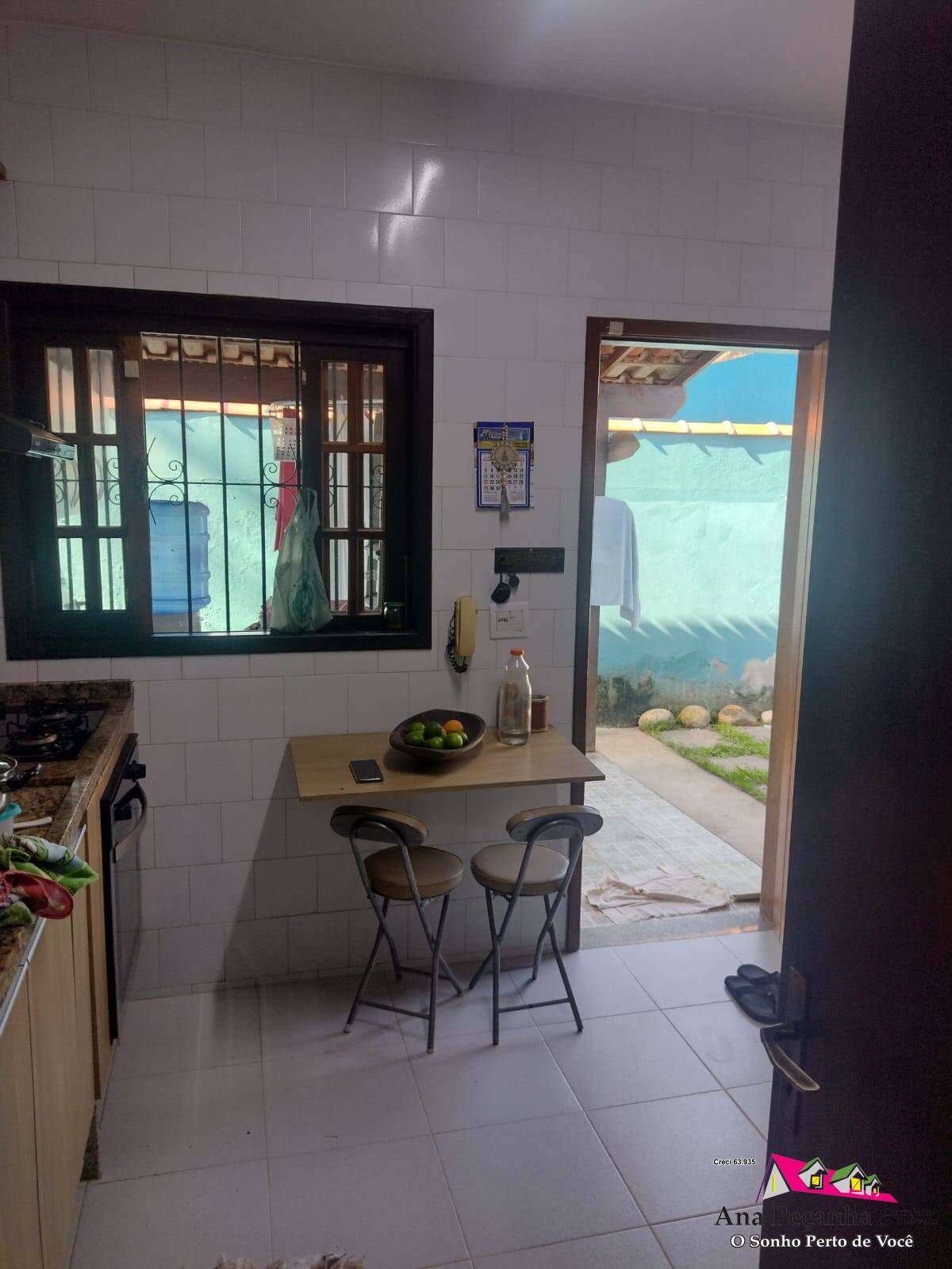 Casa a Venda com 3 Quartos, Piscina, Churrasqueira Próxima ao Barroco!!