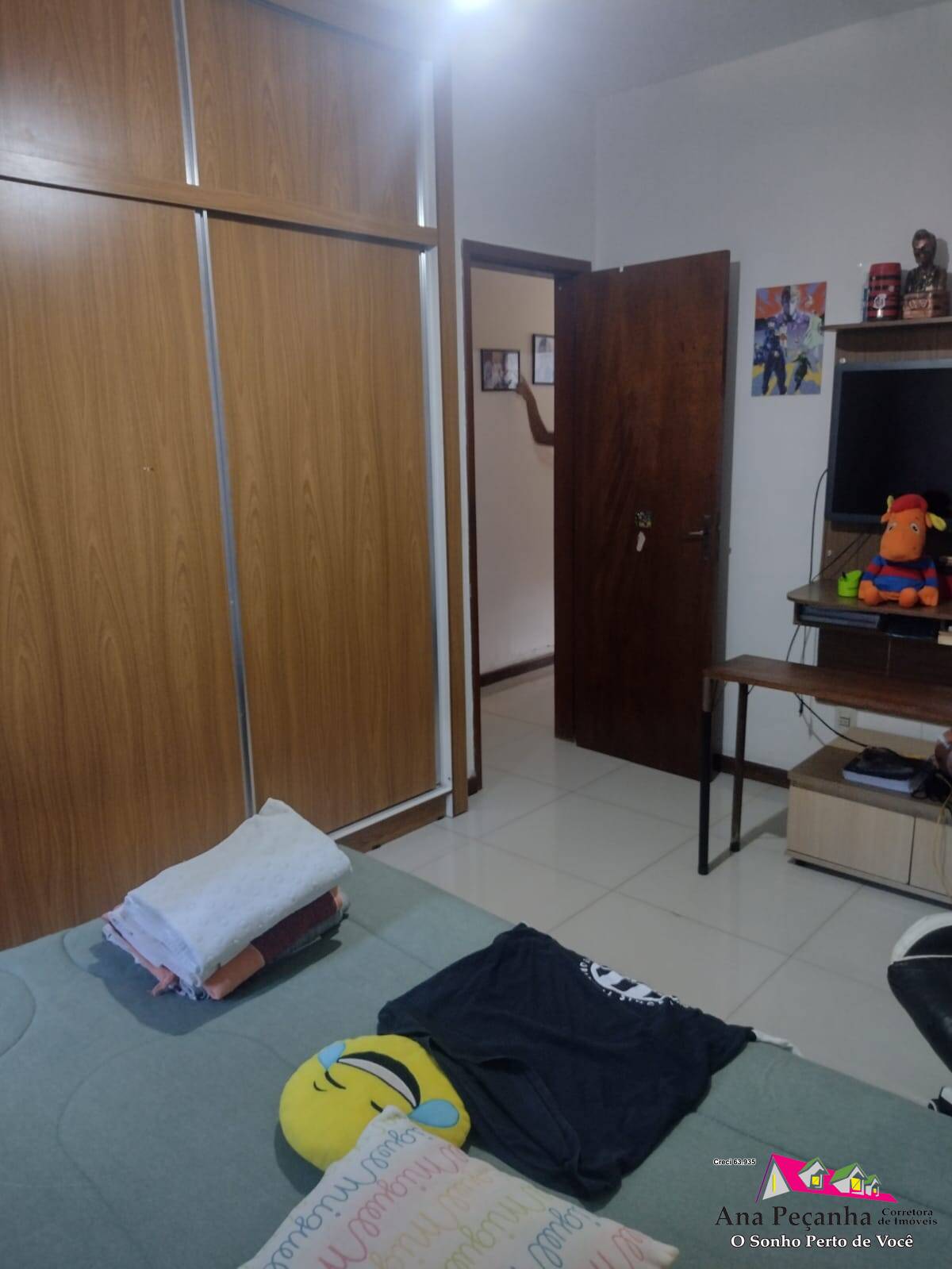 Casa a Venda com 3 Quartos, Piscina, Churrasqueira Próxima ao Barroco!!