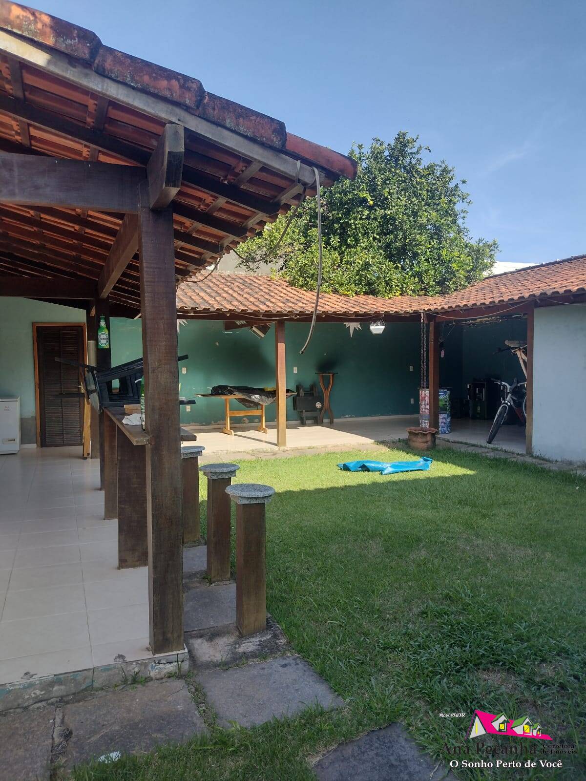 Casa a Venda com 3 Quartos, Piscina, Churrasqueira Próxima ao Barroco!!
