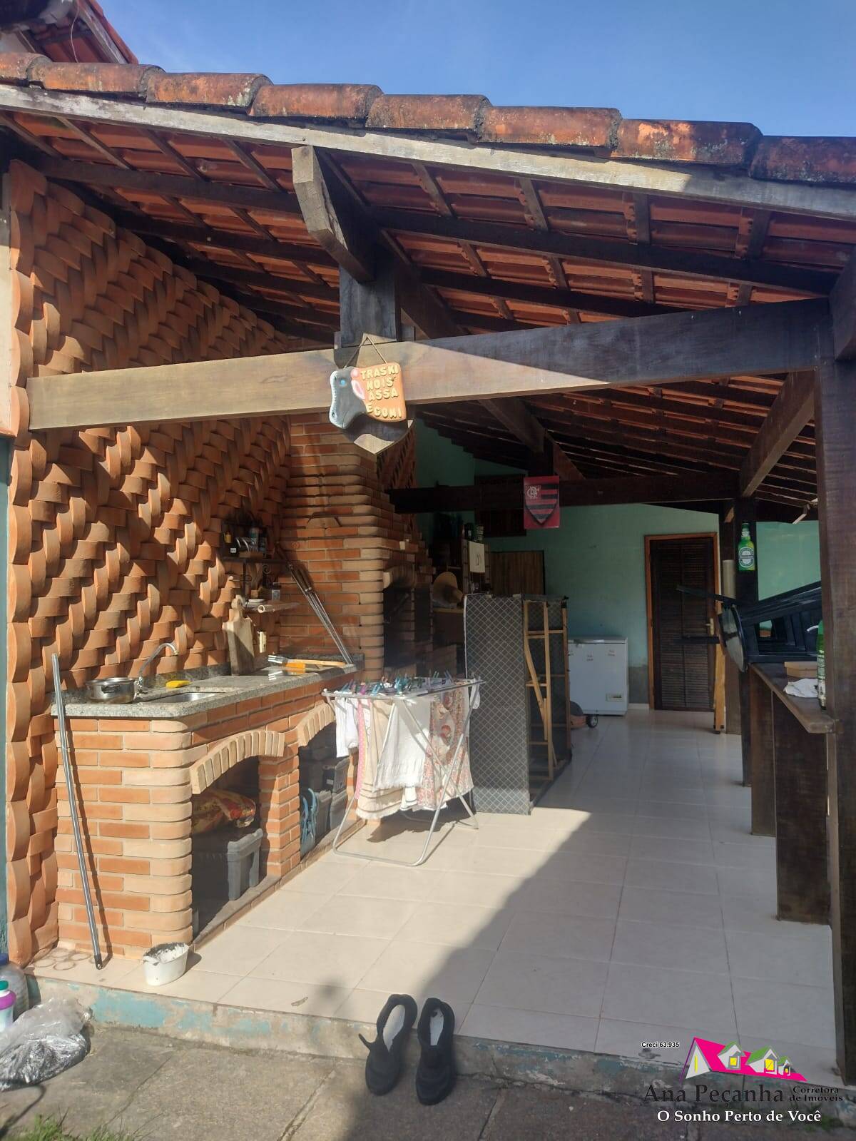 Casa a Venda com 3 Quartos, Piscina, Churrasqueira Próxima ao Barroco!!