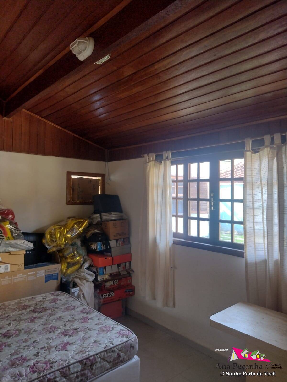 Casa a Venda com 3 Quartos, Piscina, Churrasqueira Próxima ao Barroco!!