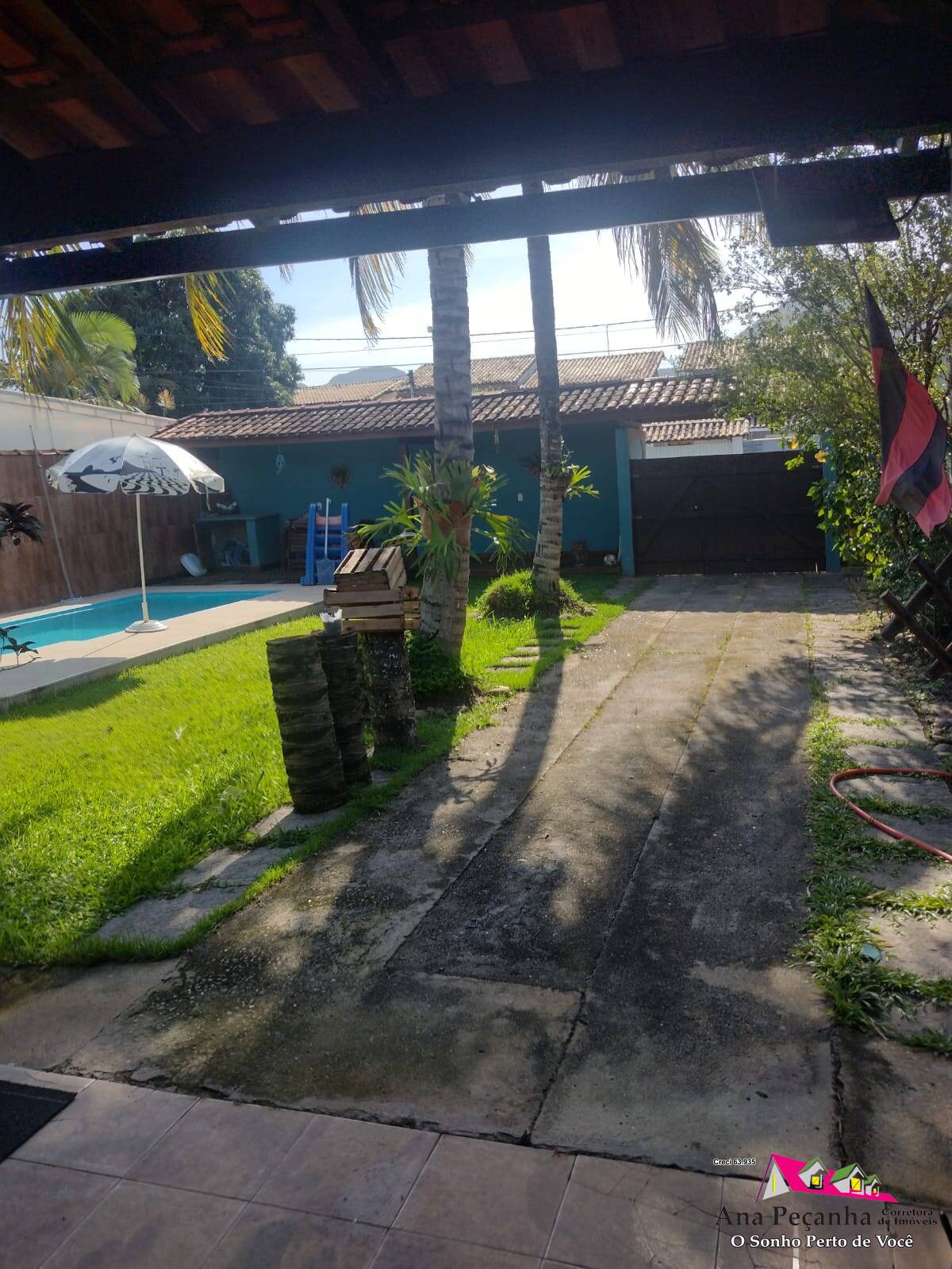Casa a Venda com 3 Quartos, Piscina, Churrasqueira Próxima ao Barroco!!