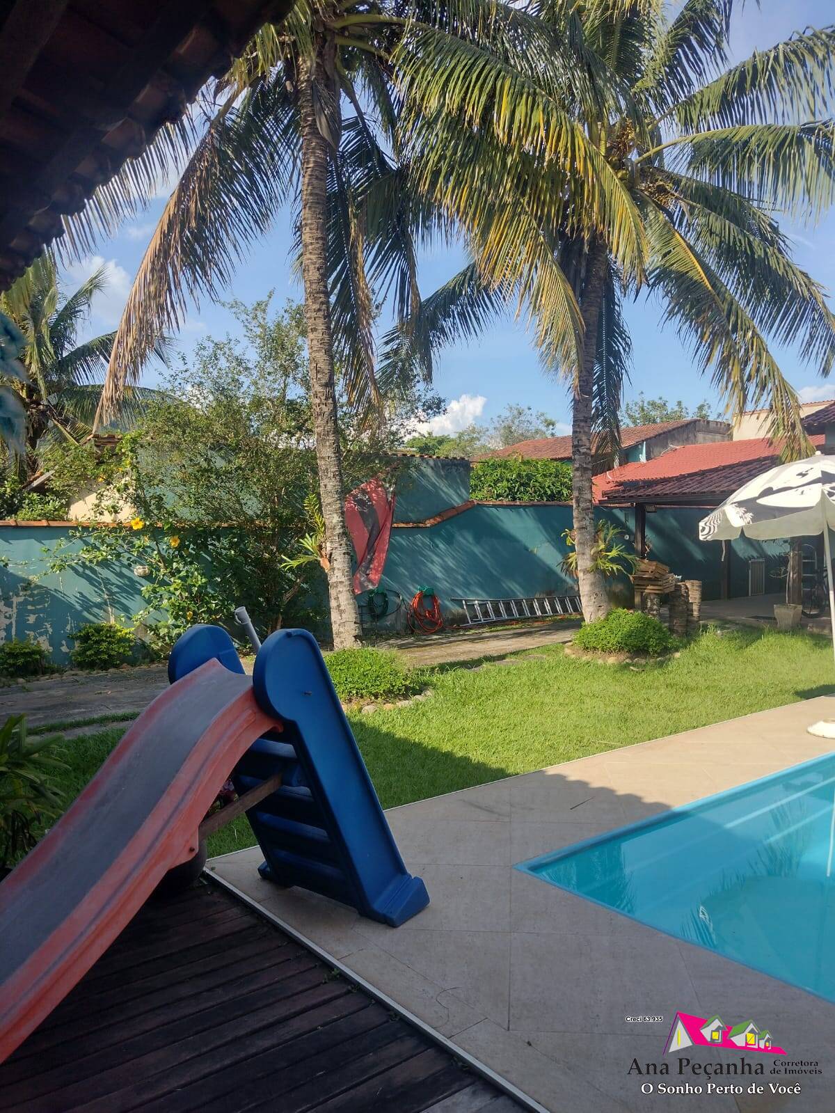 Casa a Venda com 3 Quartos, Piscina, Churrasqueira Próxima ao Barroco!!