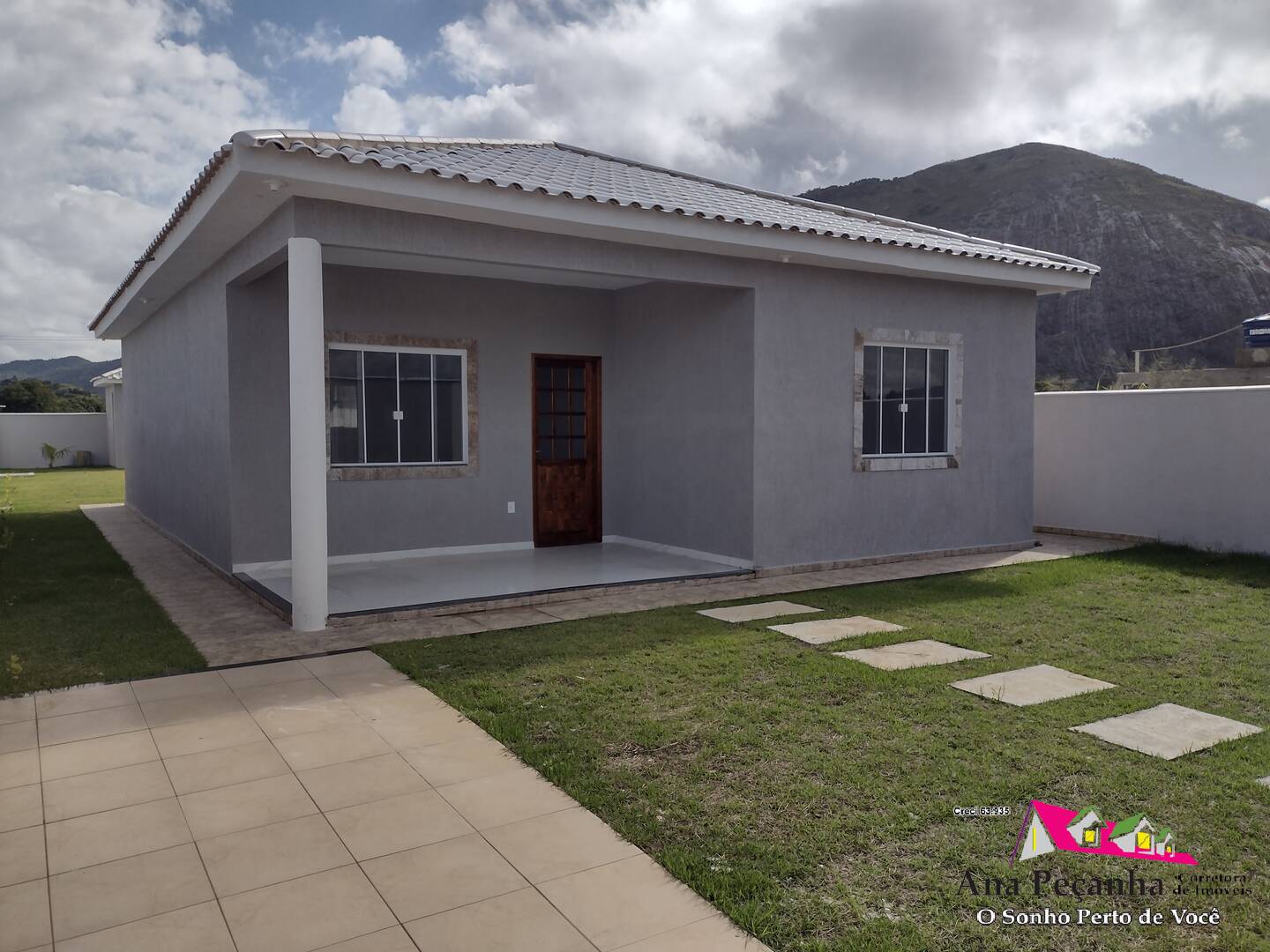 Casa Linda a Venda, 3 Quartos, Terreno de 480m2 em Itaipuaçú!