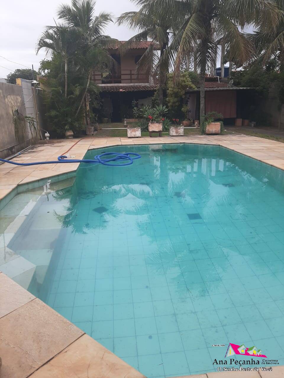Casa Com Piscina e Terrenão a Venda em Itaipuaçú!