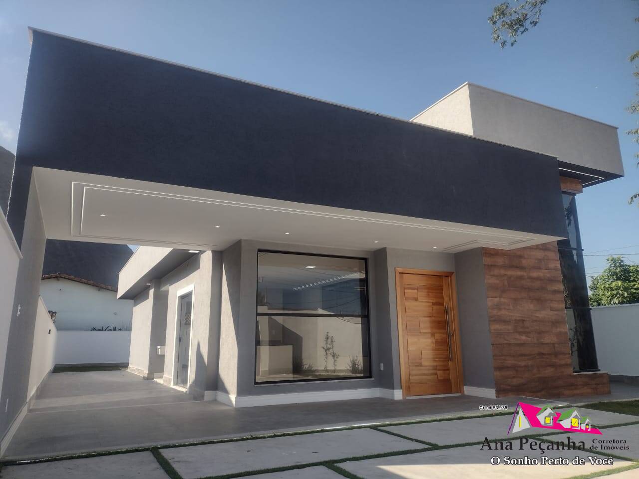 Linda e Moderna Casa a Venda, 3 Dormitórios e Terrenão em Itaipuaçú!