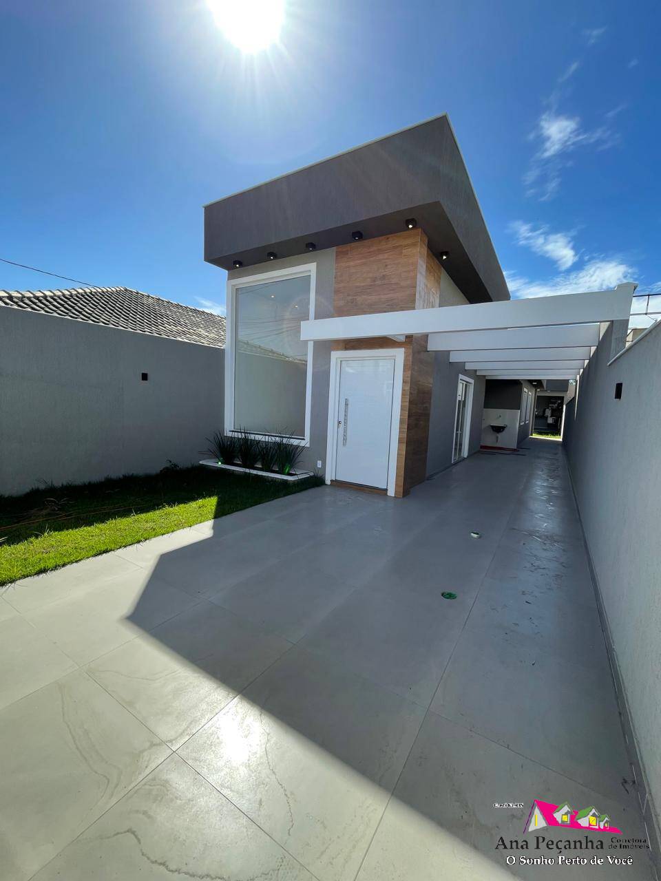 Ótima Casa a Venda, 3 Quartos, Próxima a Praia de Itaipuaçú!
