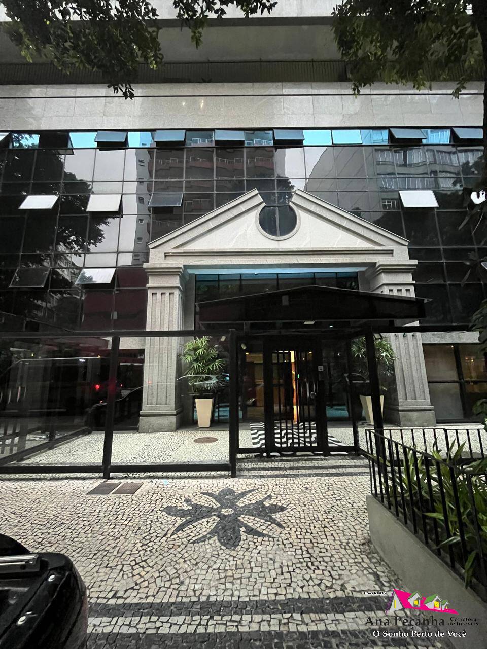 Apartamento a Venda em Copacabana, 2 Quartos, Mobiliado!