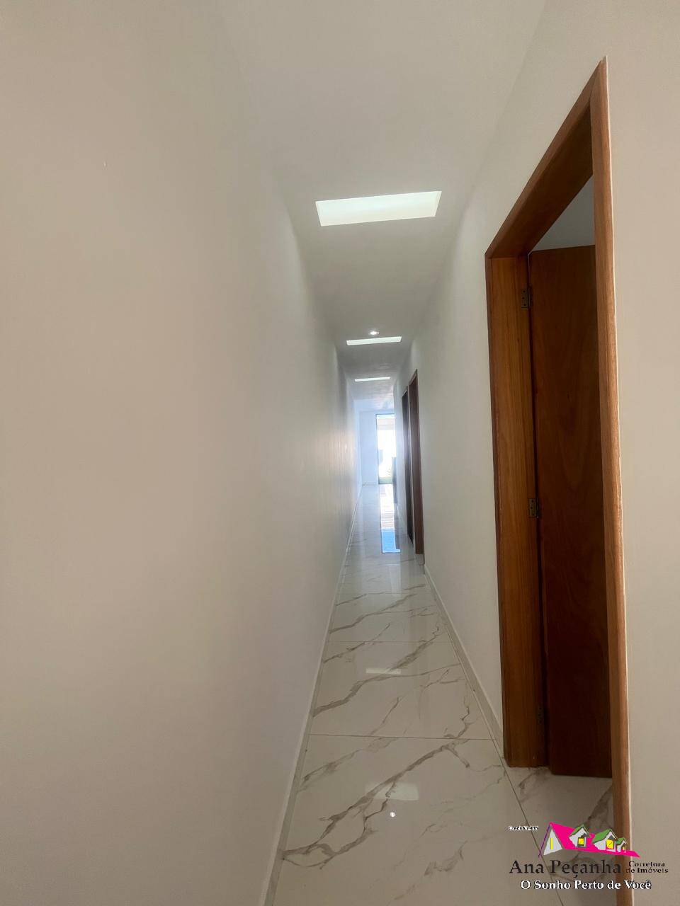 Casa Linda a Venda, 3 Quartos, Bem Localizada em Itaipuaçu!