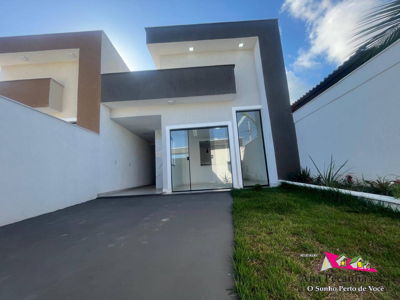 Casa Linda a Venda, 3 Quartos, Bem Localizada em Itaipuaçu!