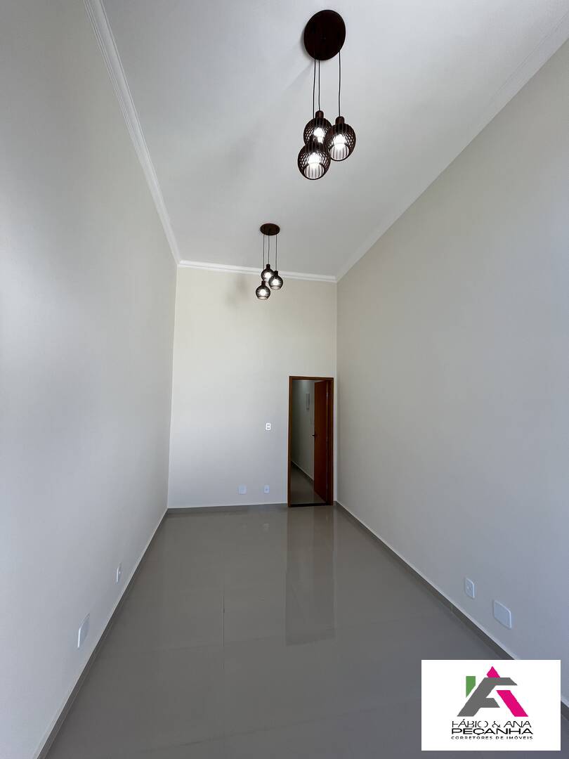 Casa Orlando rua 19 Sbl 598 mil!
