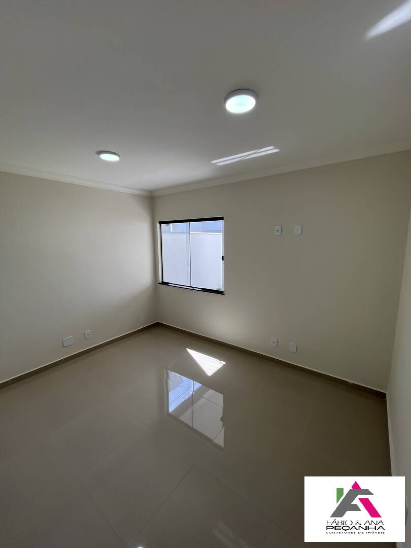 Casa Orlando rua 19 Sbl 598 mil!