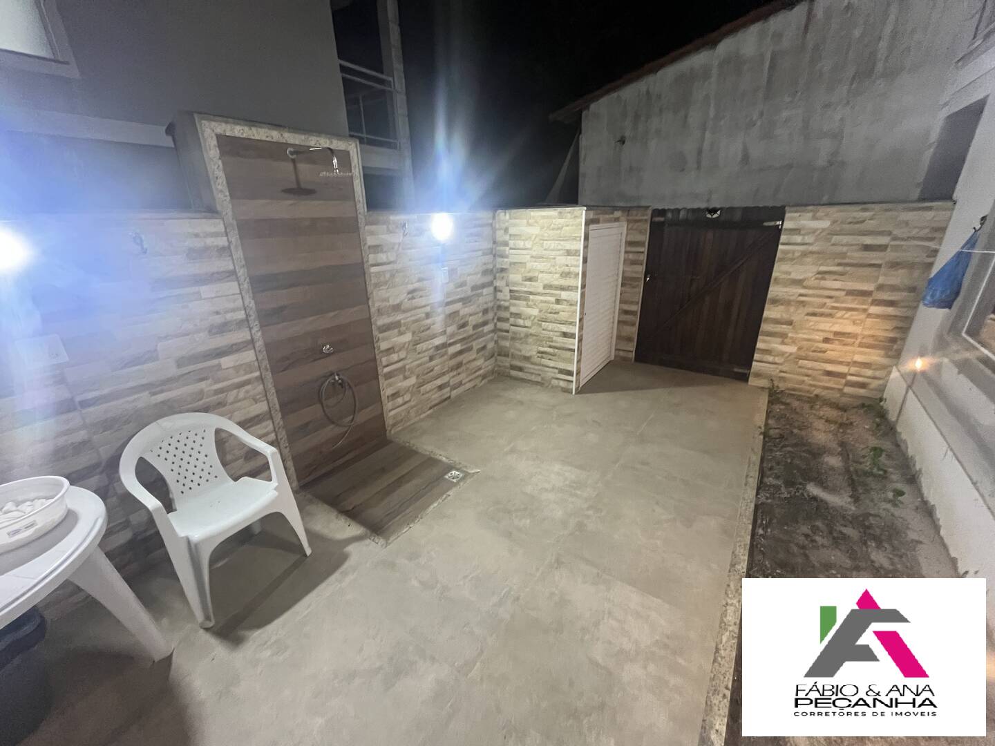 Duplex Ailton rua 83 320 mil!